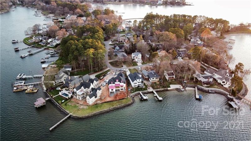 21211 Island Forest Dr, Cornelius, NC 28031