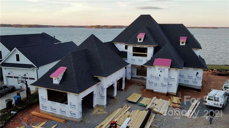21211 Island Forest Dr, Cornelius, NC 28031