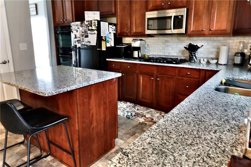 3724 Wingfield Dr, Gastonia, NC 28056
