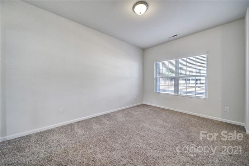 4040 Munson Dr, Charlotte, NC 28215