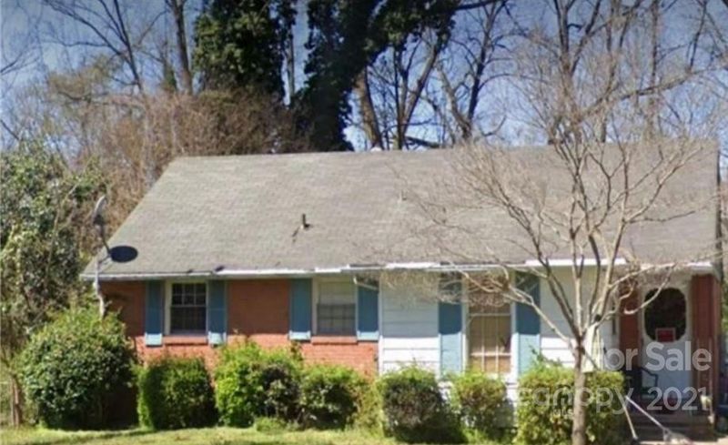 5018 Grapevine Dr, Charlotte, NC 28217
