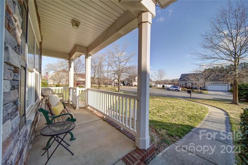 1008 Saint Johns Ave, Matthews, NC 28104