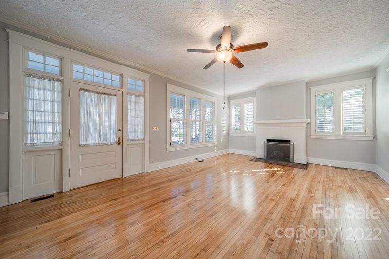 406 E Kingston Ave, Charlotte, NC 28203