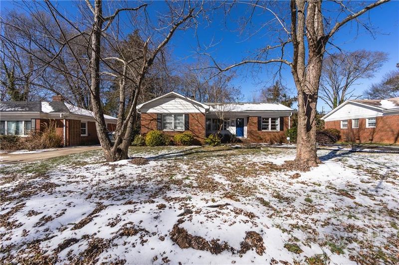 1121 Roanoke Ave, Charlotte, NC 28205
