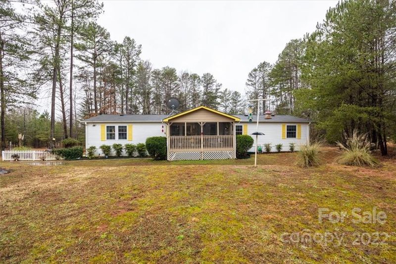 1410 Smith Woods Ln, Hickory Grove, SC 29717