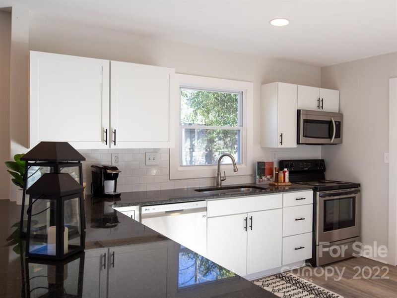 205 W 18th St, Kannapolis, NC 28081
