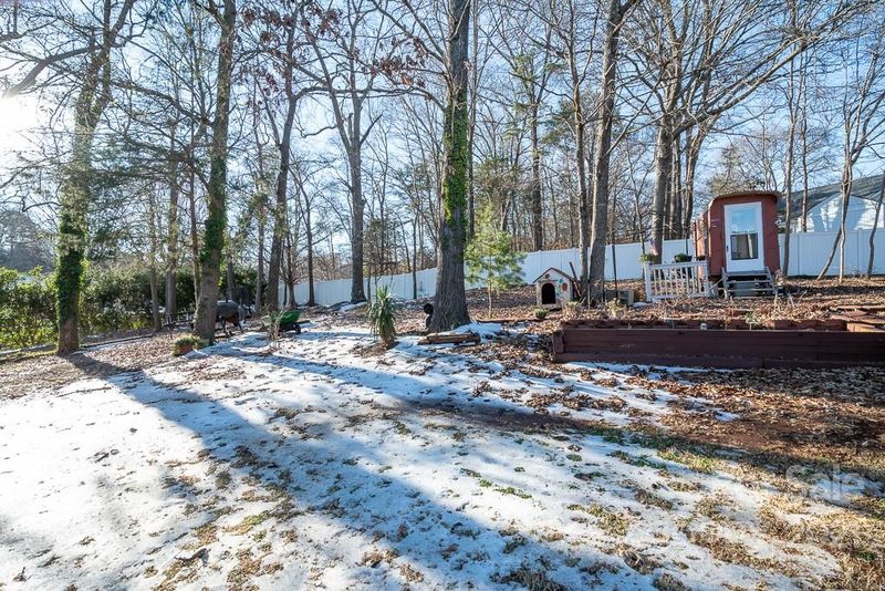 2020 Quail Dr, Concord, NC 28027