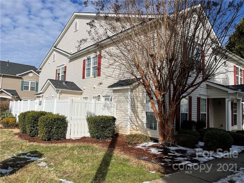 1201 Triece Ln, Charlotte, NC 28215