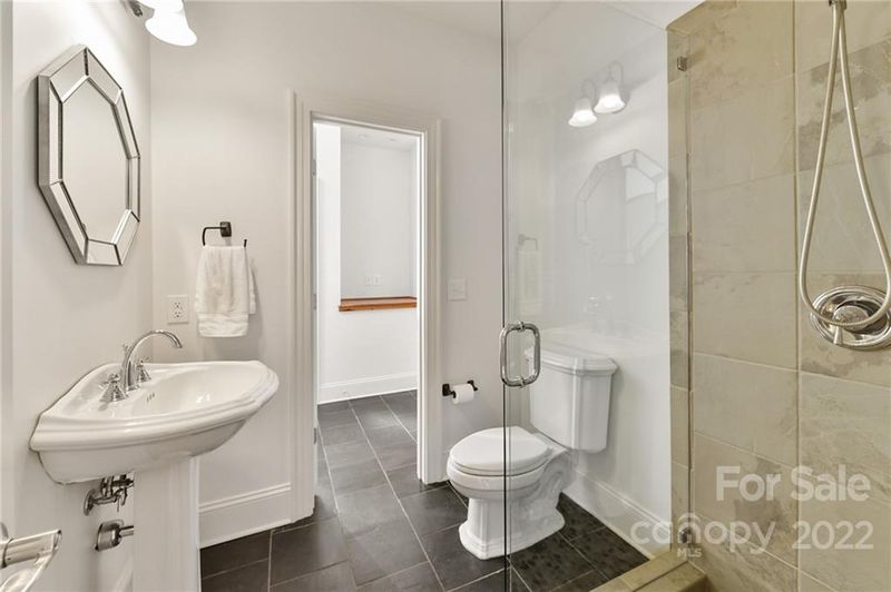 364 Tranquil Ave, Charlotte, NC 28209