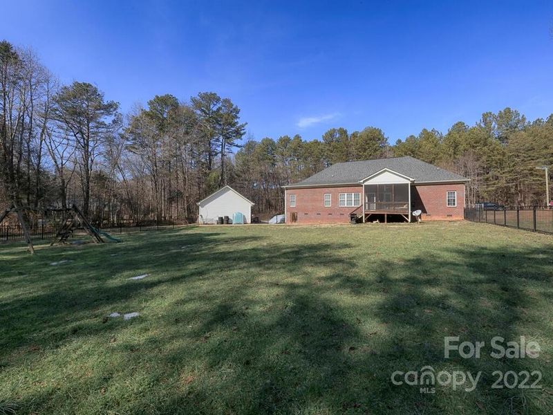 216 Meadow Ln, Mount Holly, NC 28120