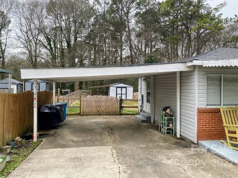 218 Ewing Dr, Belmont, NC 28012