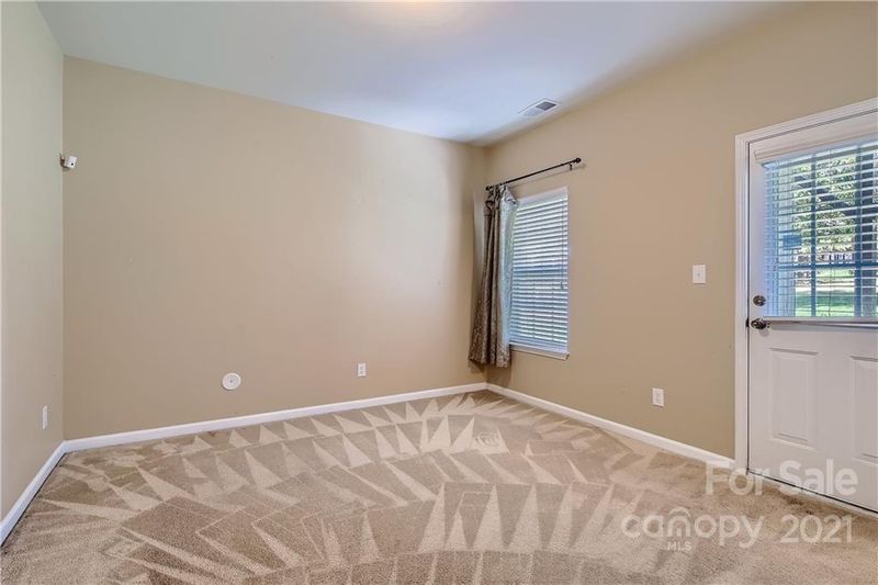 9845 Walkers Glen Dr, Concord, NC 28027
