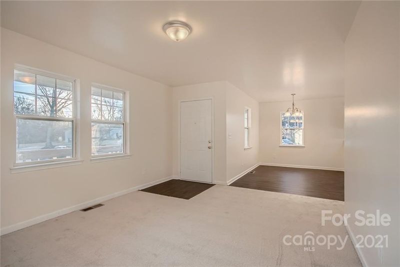 4401 Glenwood Dr, Charlotte, NC 28208