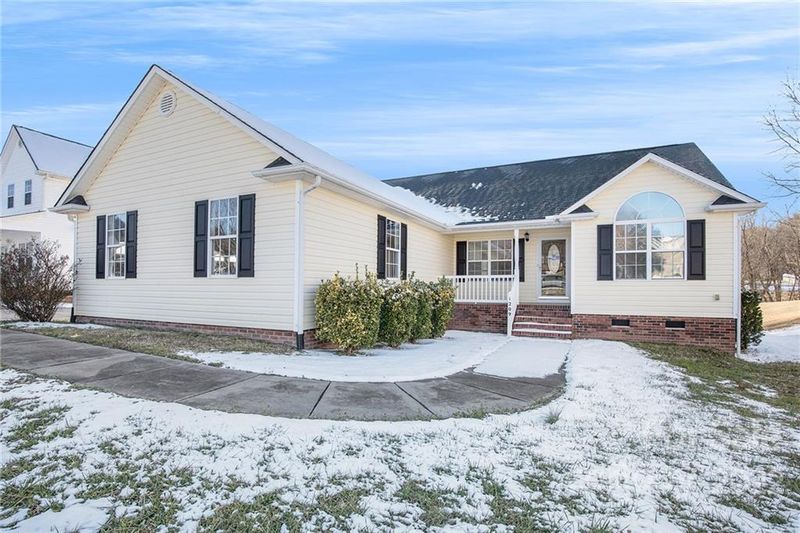 1209 Farm Branch Dr, Concord, NC 28027