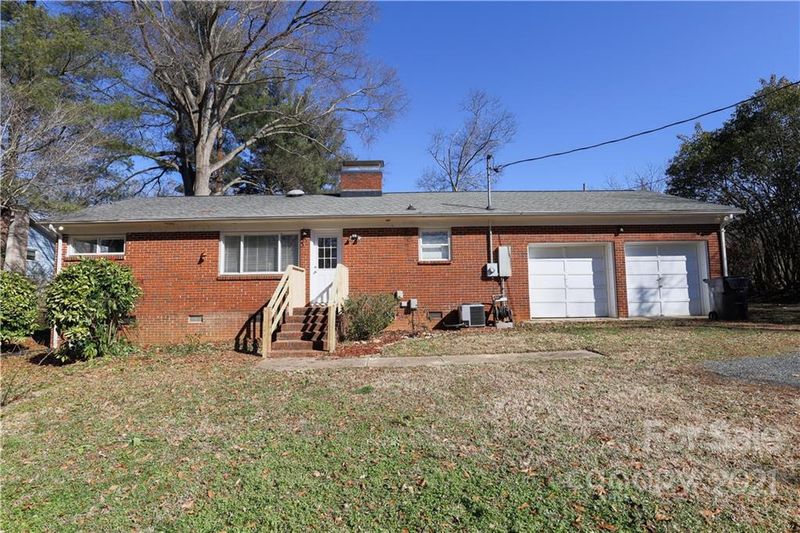 1104 Dooley Dr, Charlotte, NC 28227