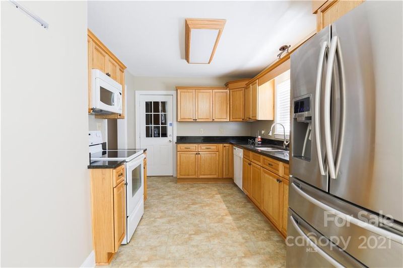1104 Dooley Dr, Charlotte, NC 28227