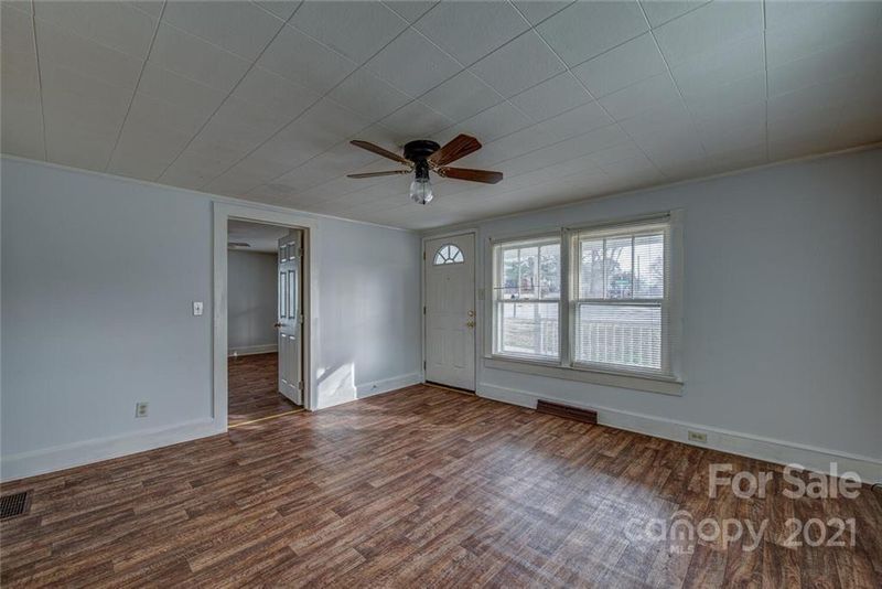 313 S Myrtle School Rd, Gastonia, NC 28052