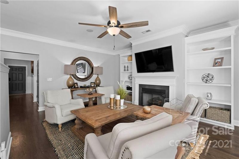 4684 Dabney Vigor Dr, Charlotte, NC 28209