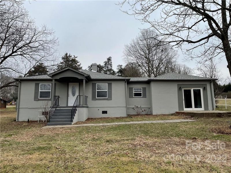 617 5th Ave SW, Conover, NC 28613