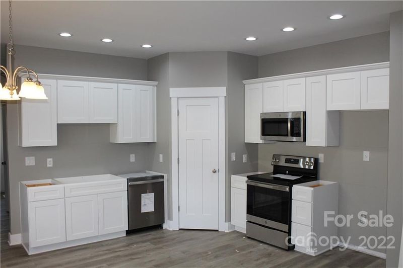 622 W 22nd St, Kannapolis, NC 28081