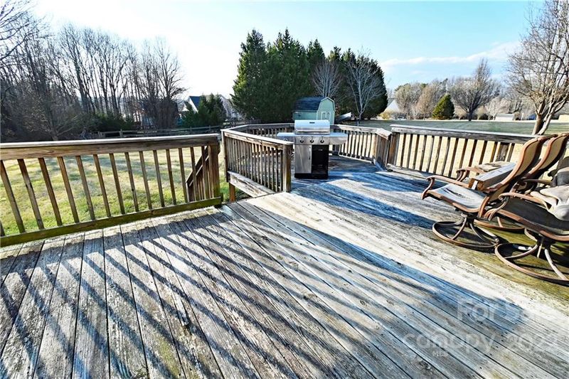 1577 Spring View Dr, Catawba, NC 28609