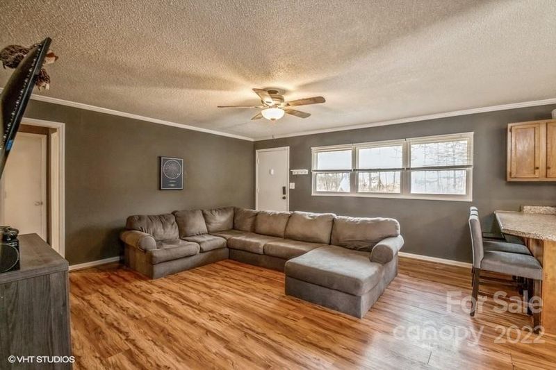 8309 Sam Dee Rd, Charlotte, NC 28215