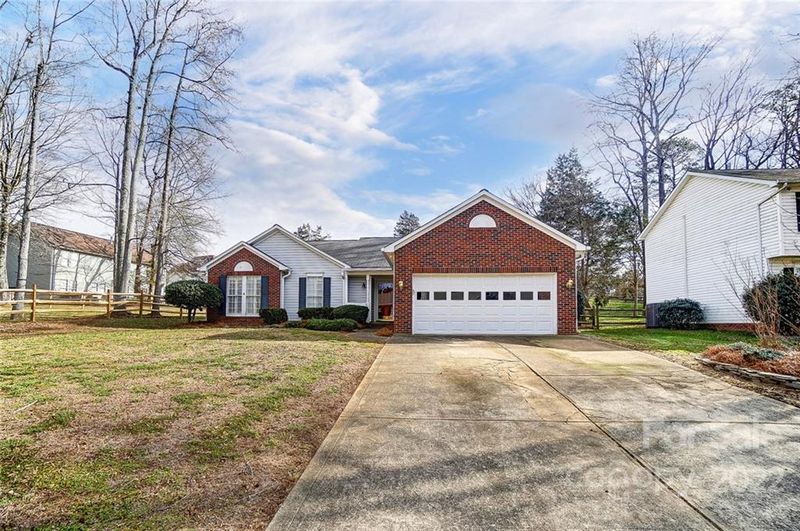 8920 Mccartney Way, Charlotte, NC 28216