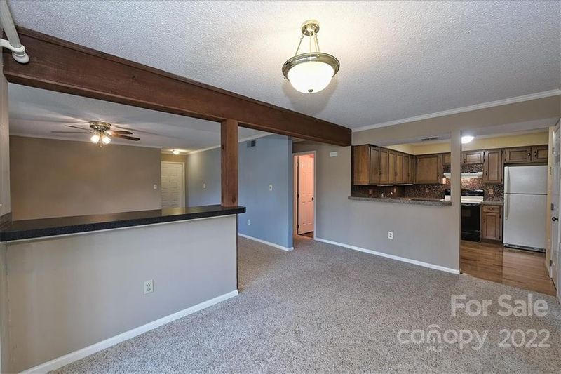 7345 Winery Ln, Charlotte, NC 28227