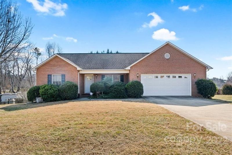 1391 Millrace Dr, Conover, NC 28613
