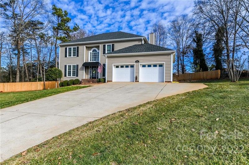 1143 38th Ave NE, Hickory, NC 28601