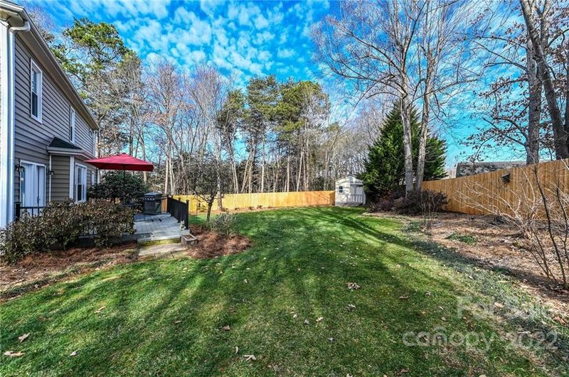 1143 38th Ave NE, Hickory, NC 28601