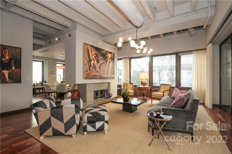 139 S Tryon St, Charlotte, NC 28202
