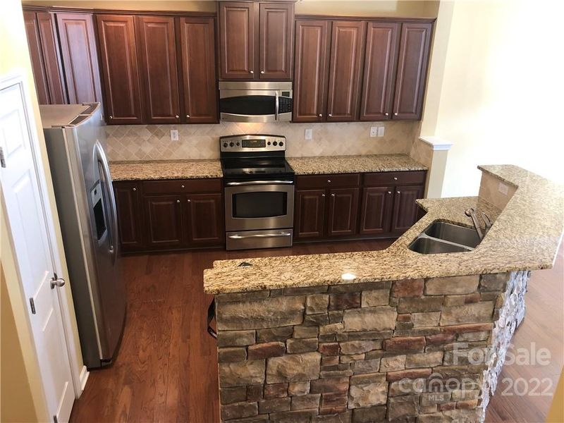 8312 Viewpoint Ln, Cornelius, NC 28031