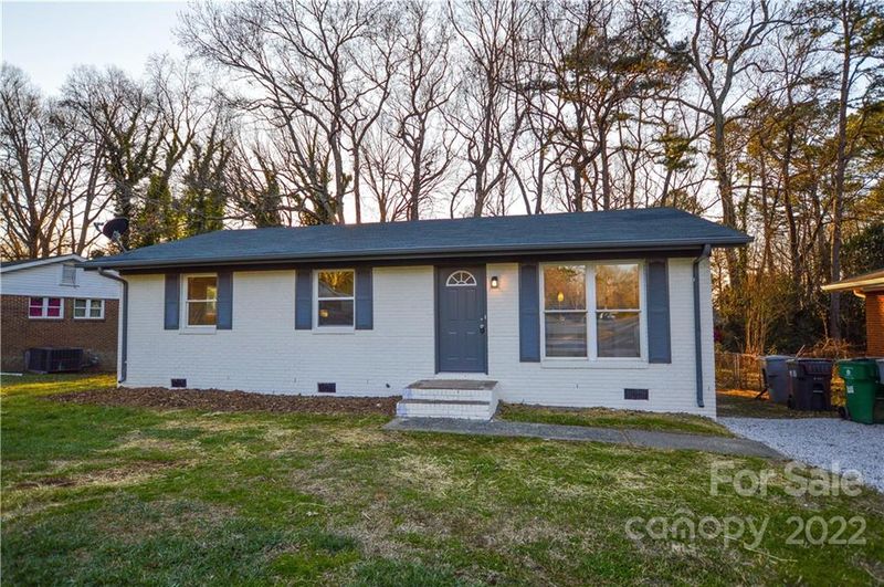 334 Leafmore Dr, Charlotte, NC 28213