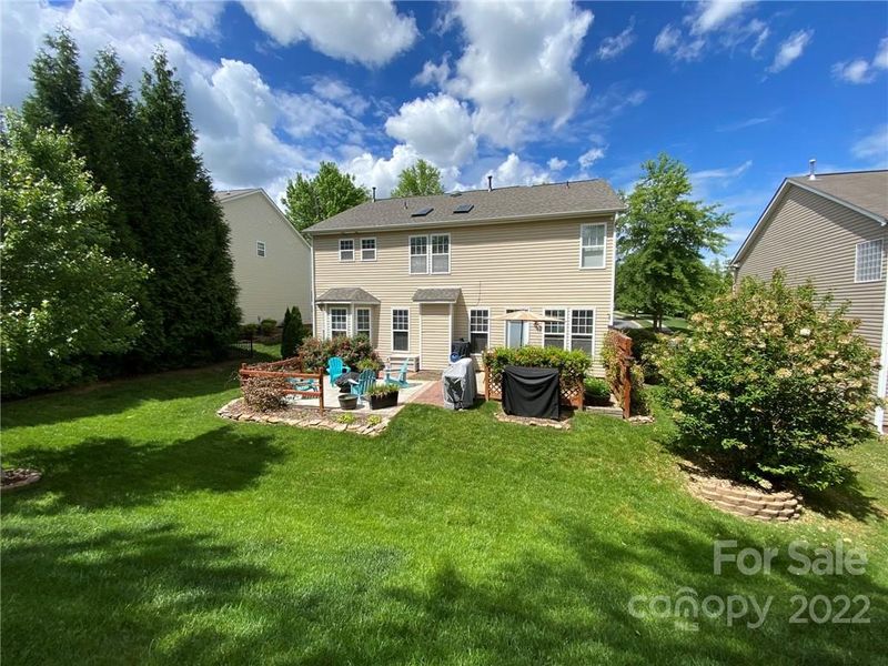 2334 Winding River Dr, Charlotte, NC 28214