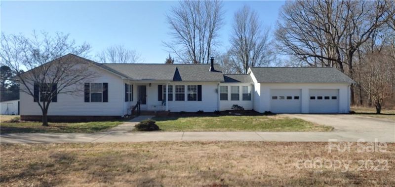 568 Memorial Hw, Harmony, NC 28634