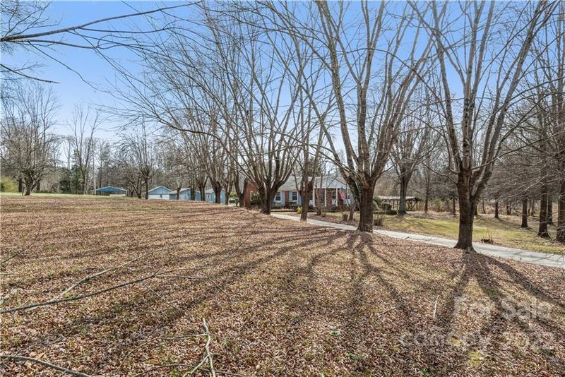 4600 Stallings Rd, Matthews, NC 28105