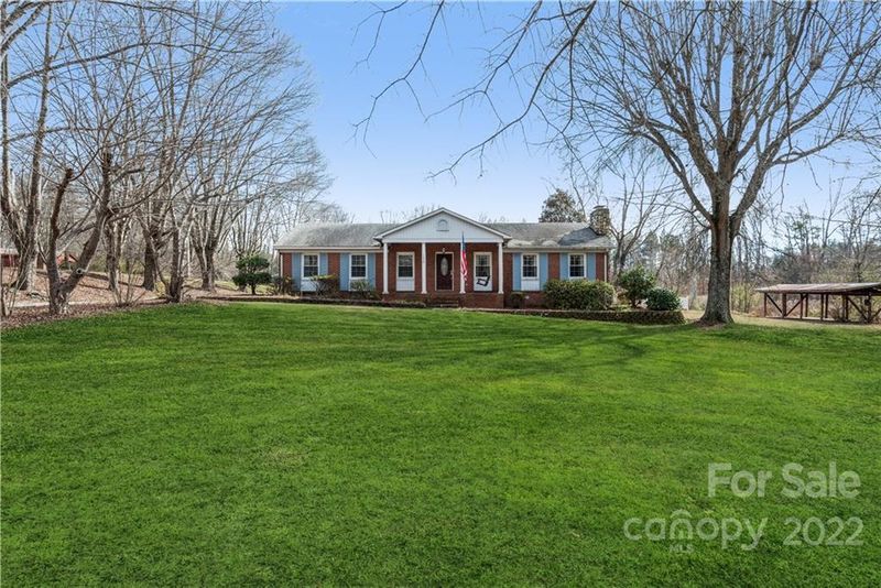 4600 Stallings Rd, Matthews, NC 28105