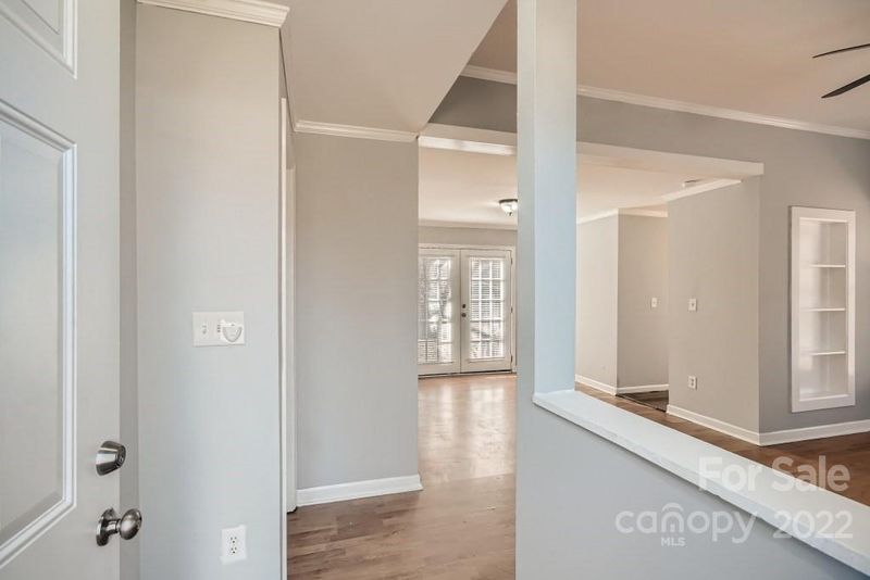 8808 Idlewild Rd, Charlotte, NC 28227