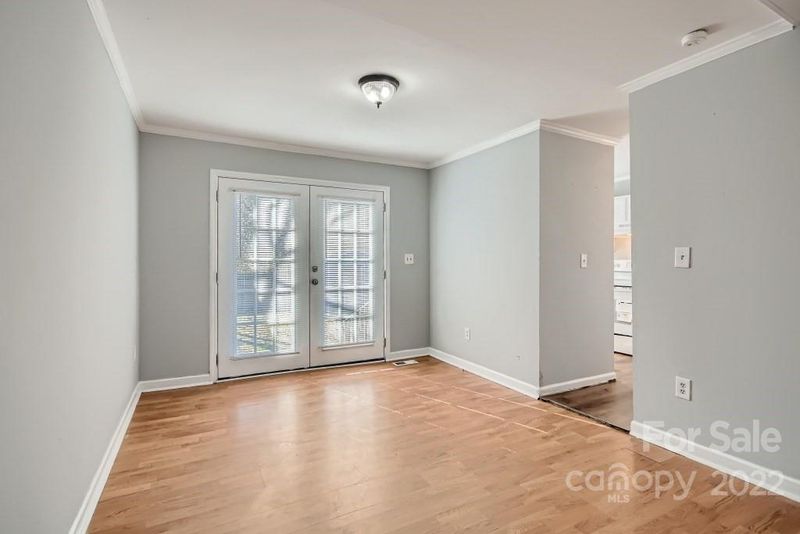 8808 Idlewild Rd, Charlotte, NC 28227