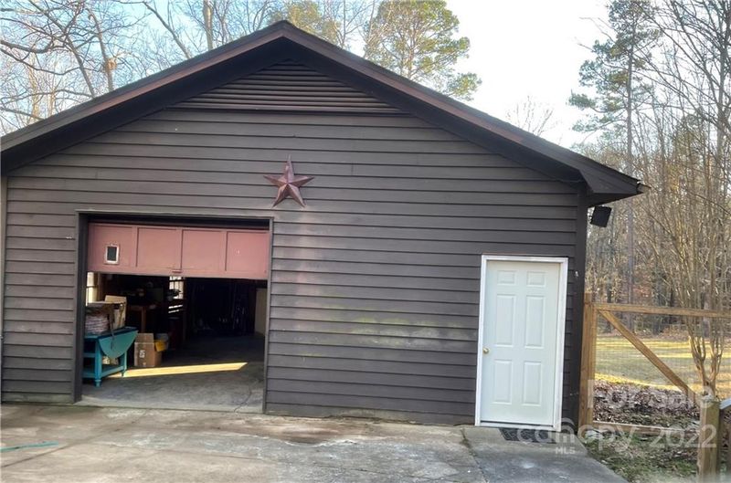 2925 Matoka Trl, Matthews, NC 28104