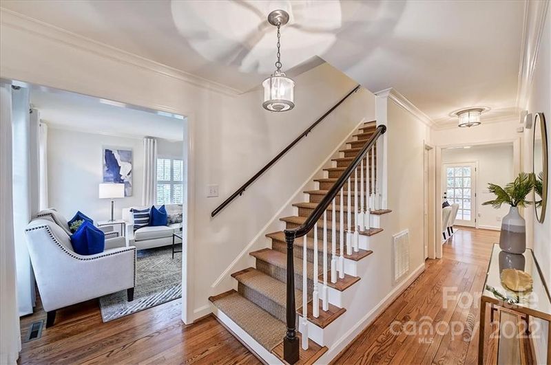 1111 Kingscross Dr, Charlotte, NC 28211