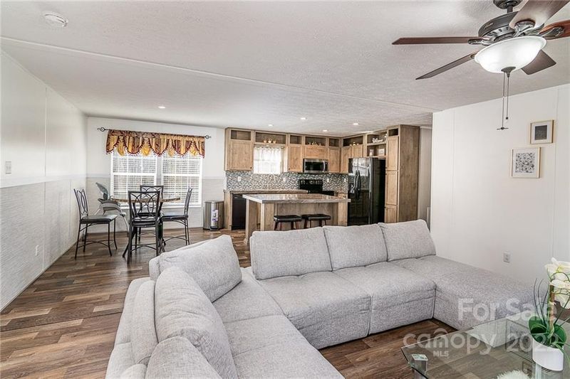 2485 5th St, Catawba, NC 28609