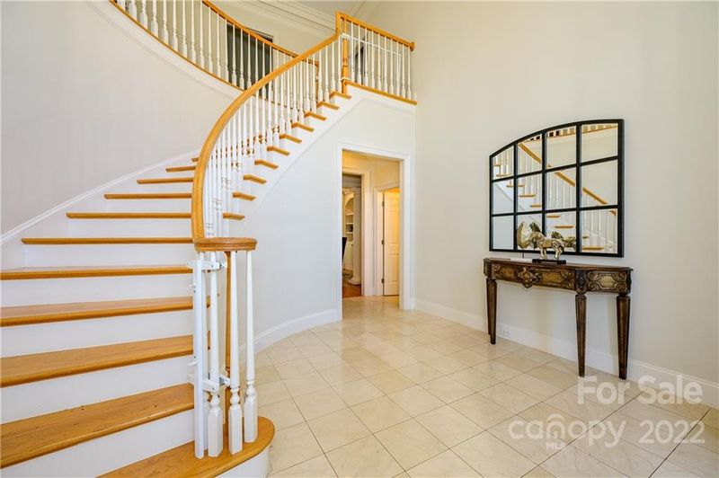 2914 Heathmoor Ln, Charlotte, NC 28211