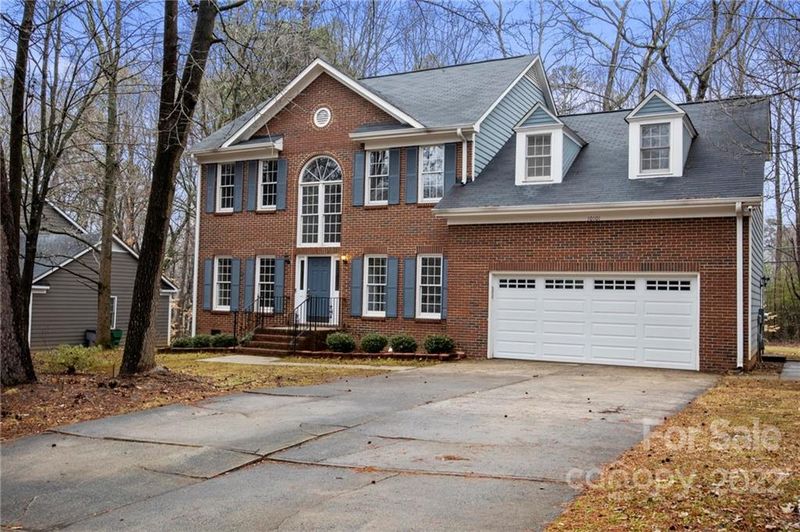 10101 Katelyn Dr, Charlotte, NC 28269