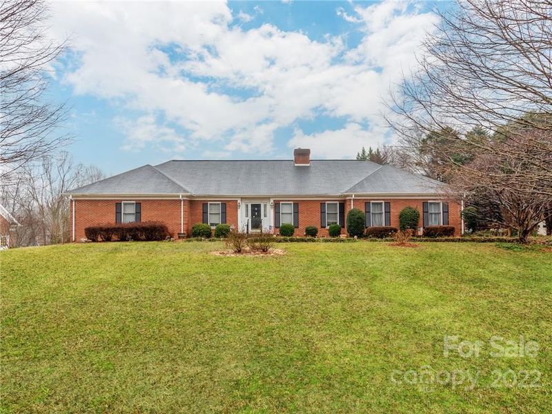 3440 5th Street Dr, Hickory, NC 28601