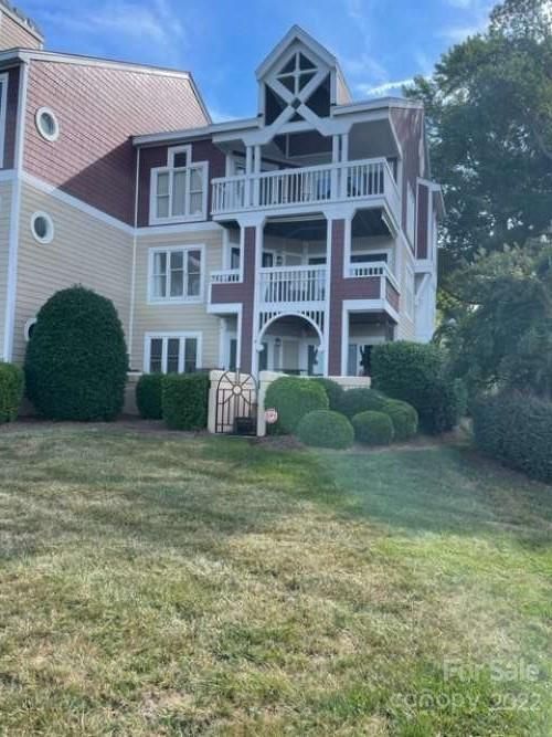 858 Southwest Dr, Davidson, NC 28036