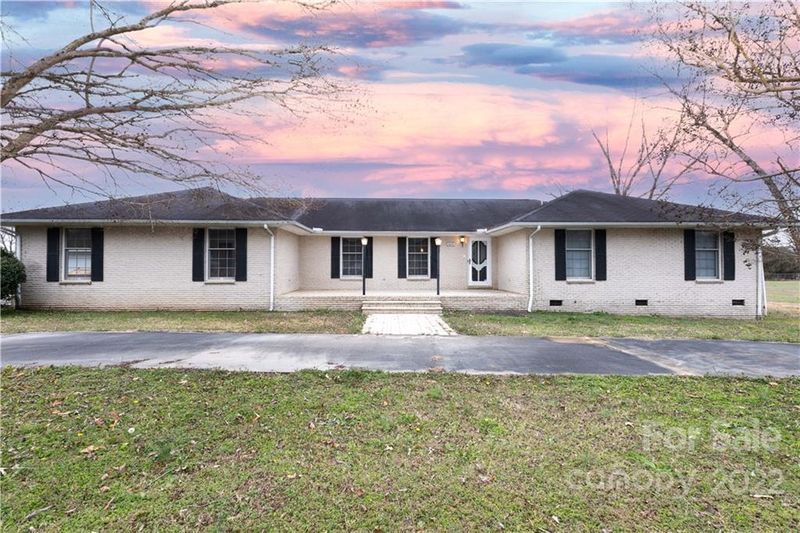 5642 Main St, Fort Lawn, SC 29714