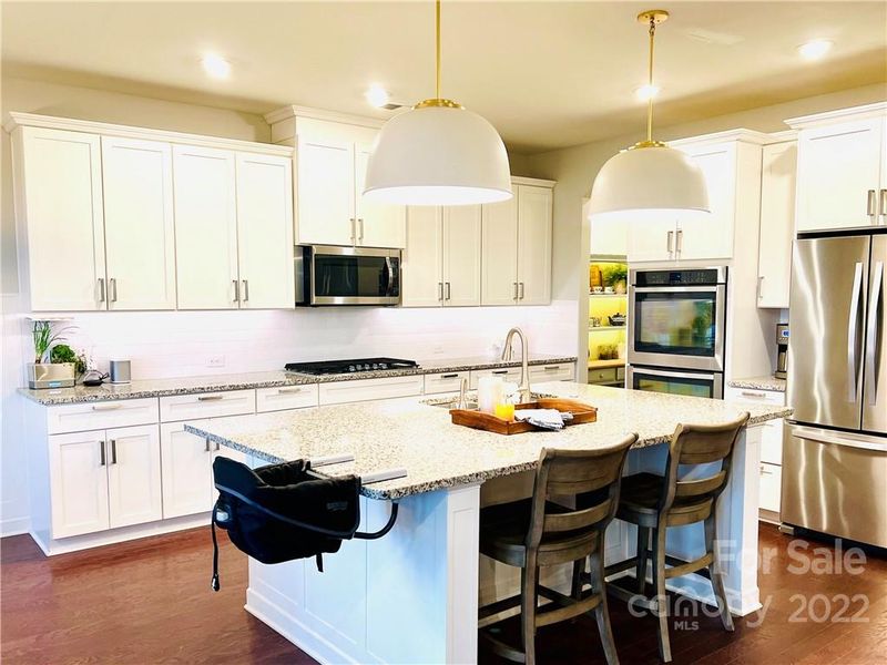 205 Candella Dr, Matthews, NC 28104