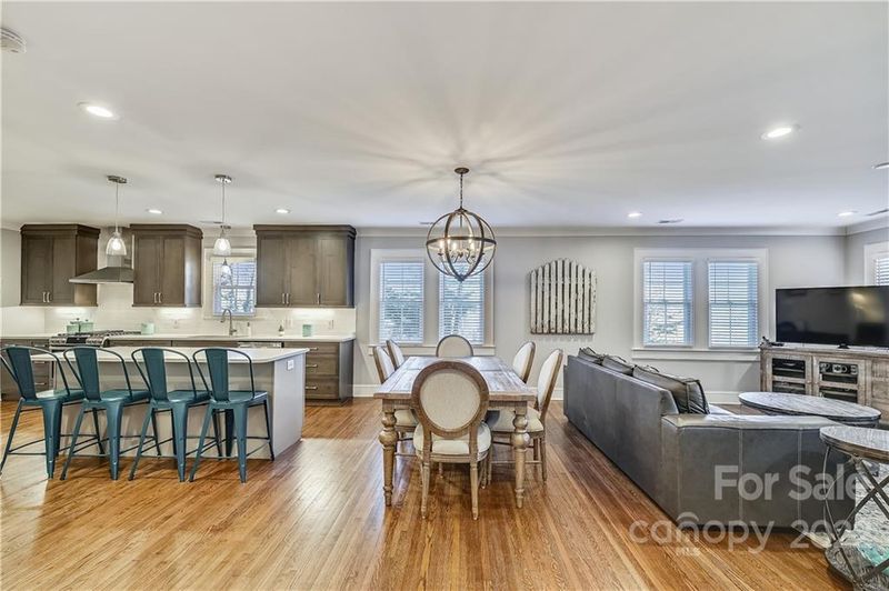 4020 Commonwealth Ave, Charlotte, NC 28205